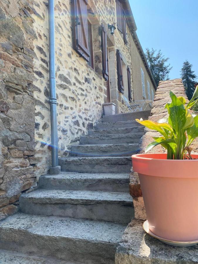 Petit Cocon Au Coeur Du Morvan Montreuillon Exterior foto